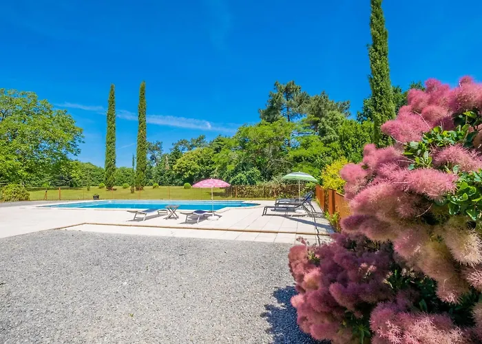 Les Gardes 度假居 *